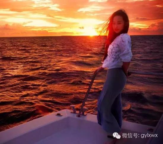 明星旅行糗事一籮筐 總有一個(gè)萌到你！