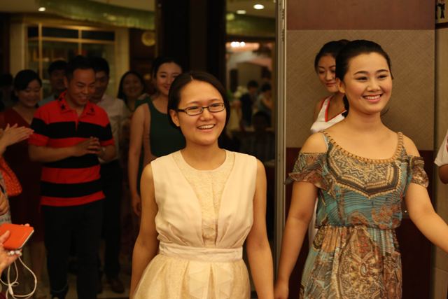 教育廣播主持人登臺(tái)：子楊、悠揚(yáng)