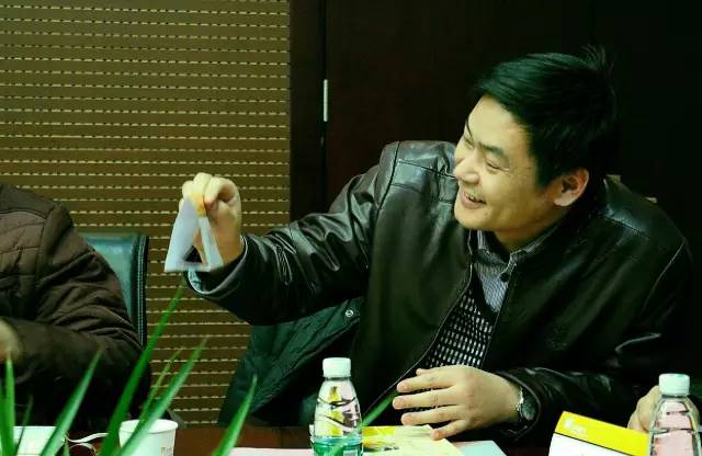 孫躍青 鄭州市公交公司車長(zhǎng)，首屆河南十大影響力公職人員獲獎(jiǎng)?wù)? oldsrc=