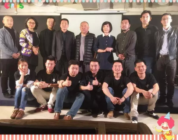 逗比的姑娘小伙兒也可以好好拍照哦！