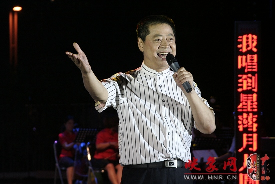 國(guó)家一級(jí)演員、河南省曲劇團(tuán)團(tuán)長(zhǎng)孟祥禮演唱《你家在哪里》