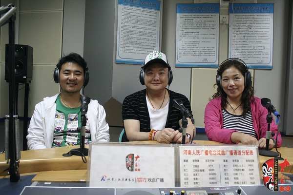 河南方言話語《老湯》主演、著名青年表演藝術(shù)家范軍等正在直播中。。。