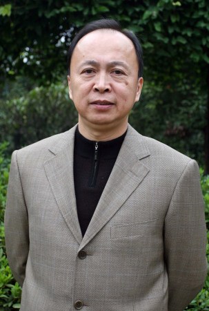 2007年11月5日，十七大黨代表湘西自治州州委書記童名謙。