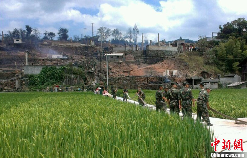 圖為火災(zāi)現(xiàn)場(chǎng)。沫浠 攝 圖片來源：CFP視覺中國(guó)