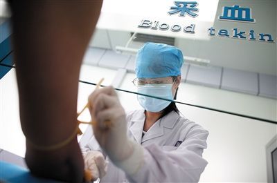 2010年5月，北京艾滋病毒攜帶者可以進(jìn)行快速檢測。新京報(bào)資料圖片 韓萌 攝