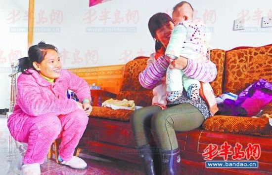 一位嫁給村民的外籍女孩認(rèn)為她們的主要作用其實(shí)是生孩子。