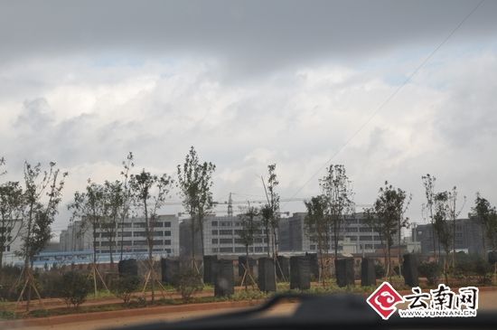 2010年11月的時候，爭議土地上已經(jīng)是密布的高樓群。