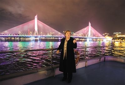 2012年2月3日，德國總理默克爾夜游廣州。