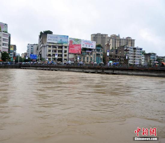 7月15日，貴州湄潭縣普降大到暴雨，遭受二十年一遇的洪澇災(zāi)害。