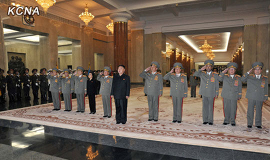 金正恩來(lái)到錦繡山太陽(yáng)宮。圖片來(lái)源：朝中社