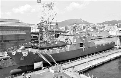 9月11日，韓國(guó)釜山，韓國(guó)海軍新一代登陸艦“天王峰”號(hào)舉行了下水儀式。