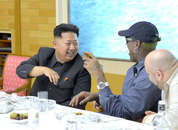 近日，朝鮮最高領(lǐng)導(dǎo)人金正恩已在平壤再次會見并宴請了正在朝鮮訪問的前美國全國籃球協(xié)會(NBA)球星羅德
