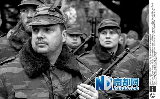 9日，烏克蘭克里米亞自治共和國的親俄武裝士兵舉行宣誓儀式。