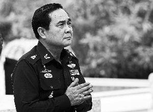 8月21日，巴育在泰國春武里府出席軍方活動。 新華社發(fā)