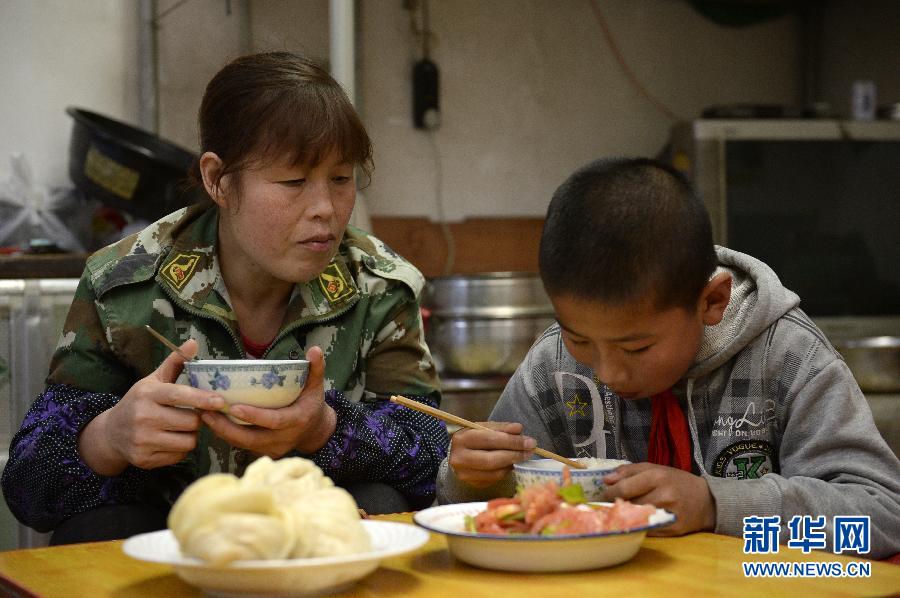 那些年，感動(dòng)過(guò)我們的母親