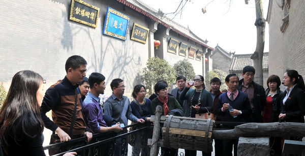 康百萬(wàn)莊園、杜甫故里景區(qū)迎江蘇旅游踩線團(tuán)
