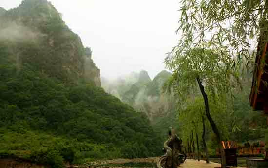 雨后蟒河，美到窒息，這個feel倍爽!