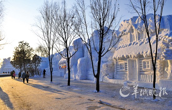 自然賜于雪的無垠，藝術(shù)給予雪的靈魂，人類創(chuàng)造雪的財(cái)富 王遠(yuǎn)昌攝