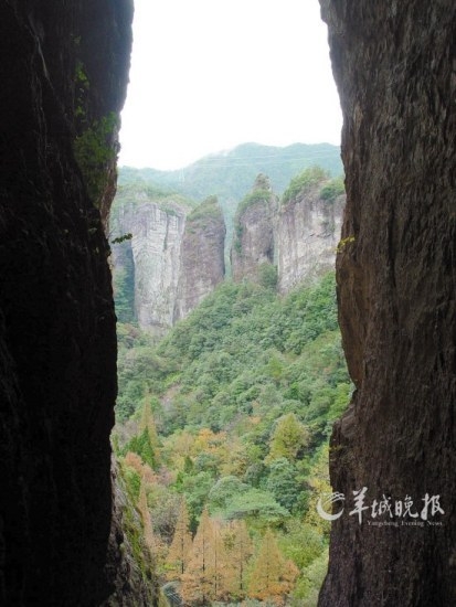 雁蕩山以奇峰、瀑布著稱。