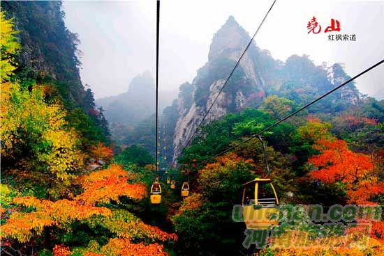 深秋去堯山賞紅葉、泡溫泉、拜大佛