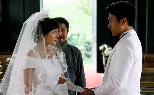 楊冪劉愷威婚紗造型。