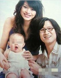 汪峰、葛薈婕和女兒
