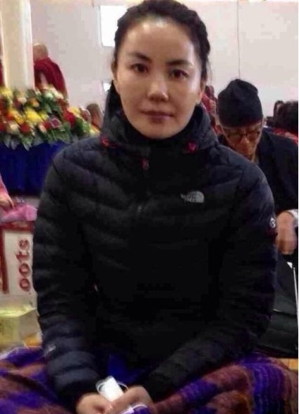 網(wǎng)友曝王菲現(xiàn)身泰國(guó)參加禪修班。
