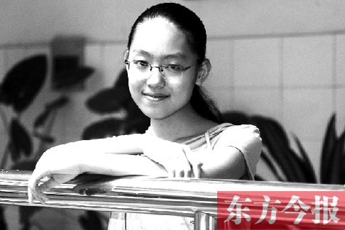 祁瑩就讀于鄭州外國語中學(xué)，她的夢(mèng)想是當(dāng)一名外交官 邱琦/圖
