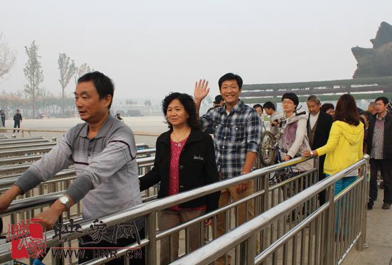 “溫馨九九重陽(yáng)節(jié) 陪著父母去游園”活動(dòng)圓滿(mǎn)舉行