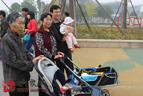 “溫馨九九重陽(yáng)節(jié) 陪著父母去游園”活動(dòng)圓滿(mǎn)舉行