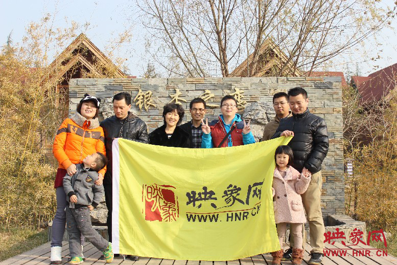 來(lái)張小合影，好多朋友都在其他地方玩，已經(jīng)嗨的叫不回來(lái)……