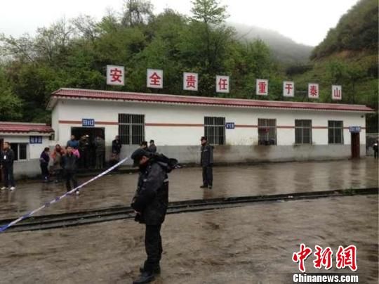 圖為事故救援現(xiàn)場(chǎng)。 禎東 攝