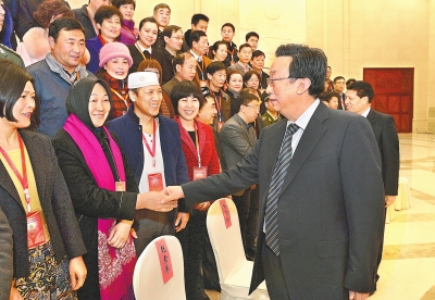 1月20日上午，省委書記、省人大常委會(huì)主任郭庚茂,省委副書記、省長(zhǎng)謝伏瞻等親切接見了省民族團(tuán)結(jié)