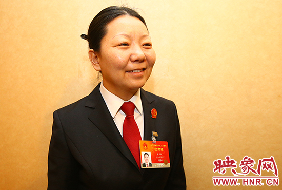 全國(guó)人大代表、河南省寶豐縣人民法院副院長(zhǎng)、鬧店鎮(zhèn)法庭庭長(zhǎng)朱正栩