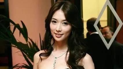 宋丹丹一條微博疑似又把林志玲陳冠希罵戰(zhàn)推向新高度！