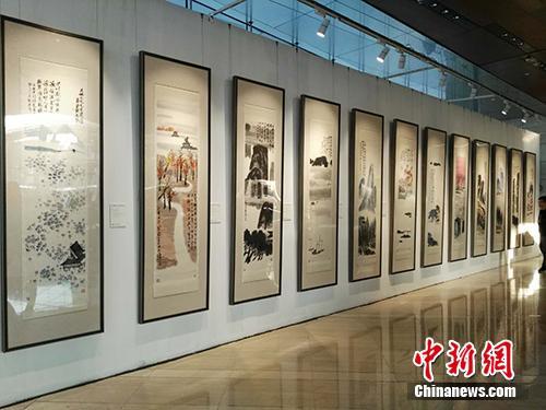 齊白石作品《山水十二條屏》在北京展出。<a target='_blank'  _fcksavedurl='http://www.chinanews.com/' _fcksavedurl='http://www.chinanews.com/' >中新網(wǎng)</a>記者 宋宇晟 攝