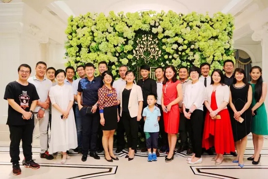 期待的時(shí)候，總是很長(zhǎng)，相聚的時(shí)候，總是很短。