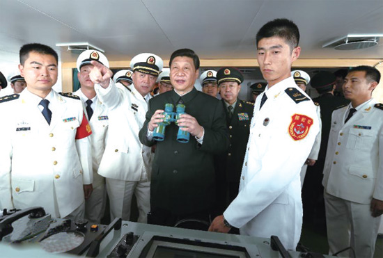 2012年12月8日，習(xí)近平視察廣州戰(zhàn)區(qū)，登上海軍“?？谂灐? width=