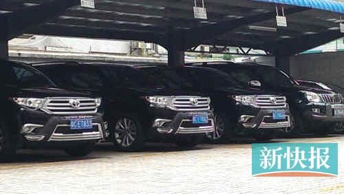 珠海煙草局停車場(chǎng)內(nèi)的三輛漢蘭達(dá)。
