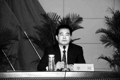 濮陽市委常委、市委政法委書記李剛