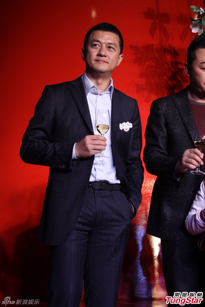 李亞鵬、郭濤父子相活動(dòng)