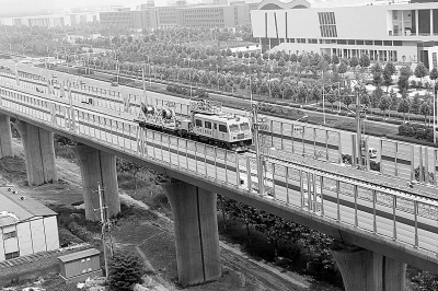 開(kāi)城鐵建成通車之后，將開(kāi)行時(shí)速200公里的動(dòng)車組，屆時(shí)，鄭州到開(kāi)封的用時(shí)將縮短為19分鐘