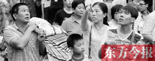 家長(zhǎng)親自送孩子上大學(xué)，最主要的原因還是擔(dān)心孩子的安全問(wèn)題