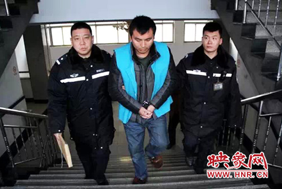 警方已經(jīng)將肇事嫌疑人控制。