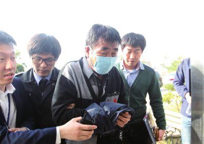 　4月19日，“歲月”號(hào)船長(zhǎng)李俊錫被正式逮捕資料圖片。