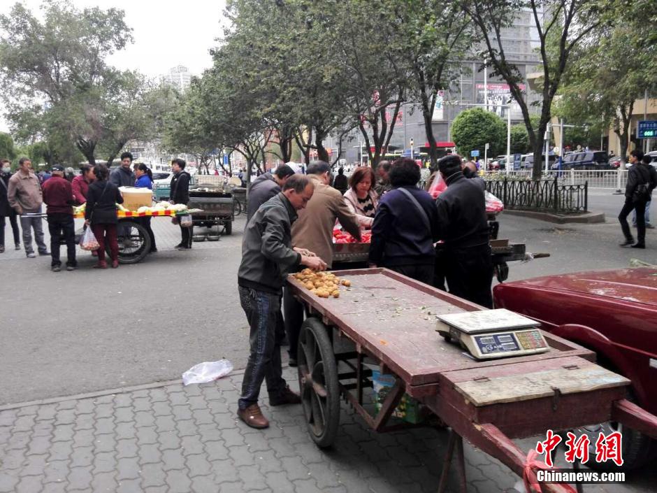 自治區(qū)和烏魯木齊市有關(guān)部門迅速處置，傷員已全部送往醫(yī)院救治。