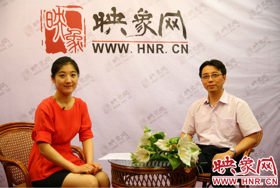 南京大學(xué)河南招生組負(fù)責(zé)人武港山教授做客映象網(wǎng)2014高招“名校面對(duì)面”系列視頻訪談。