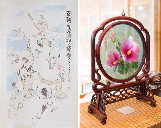　當(dāng)?shù)貢r(shí)間2014年7月4日，中國(guó)國(guó)家主席習(xí)近平向韓國(guó)總統(tǒng)樸槿惠贈(zèng)送的趙云畫(huà)像（左）和木槿花玻璃工藝
