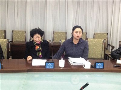 昨晚，馬超群母親張桂英在秦皇島舉行新聞發(fā)布會(huì)。
