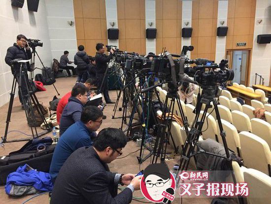 圖說：大量媒體聚焦在發(fā)布會(huì)現(xiàn)場(chǎng)。新民晚報(bào)新民網(wǎng)